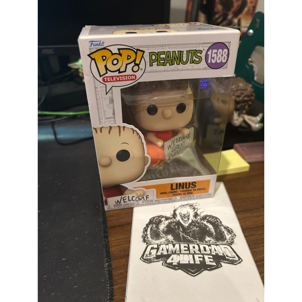 Funko Pop! Its the Great Pumpkin Charlie Brown Linus 1588 Halloween Peanuts